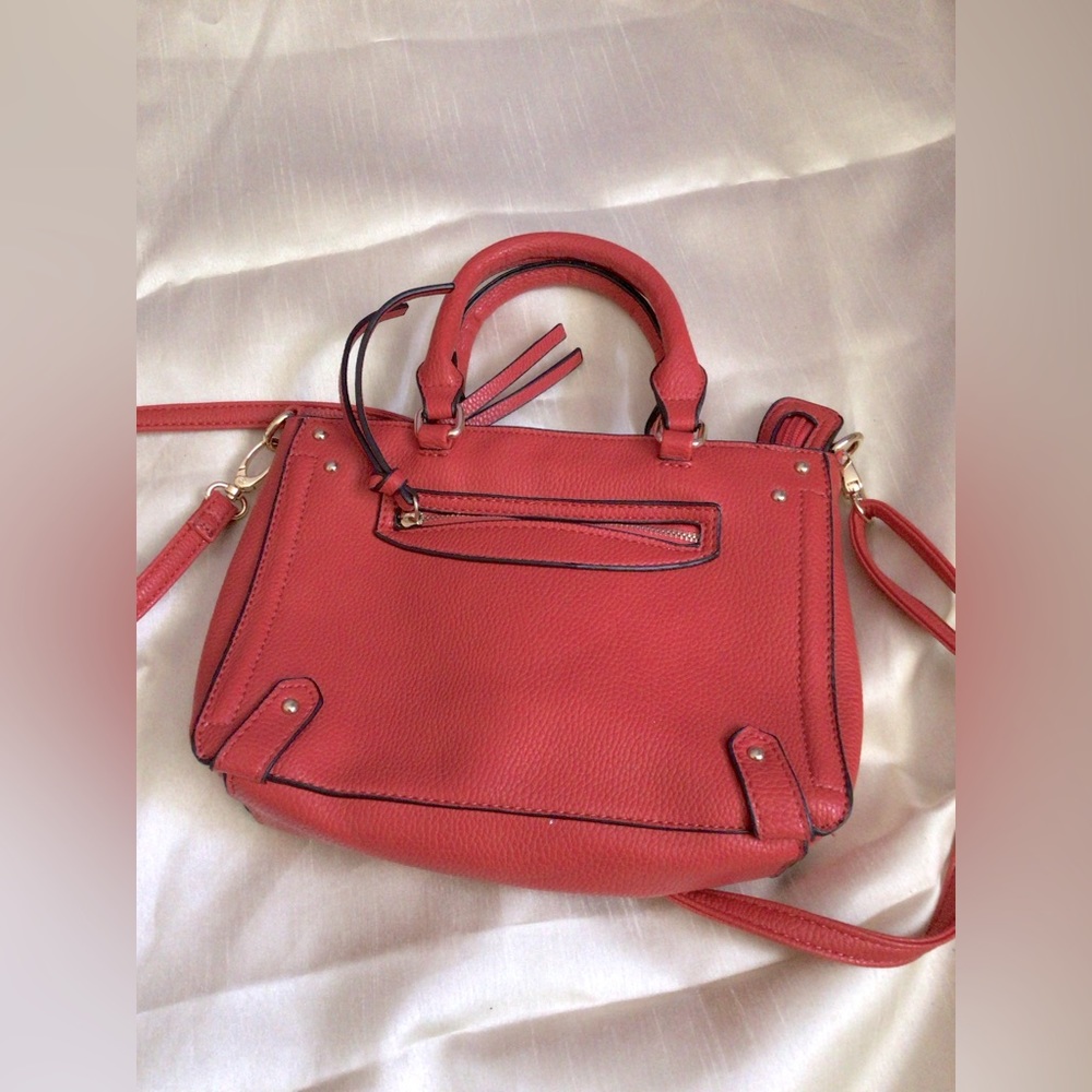 NWOT JustFab small purse.